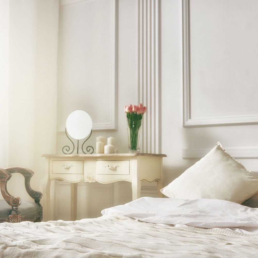 Small Room Ideas: Choose a Light Color Scheme