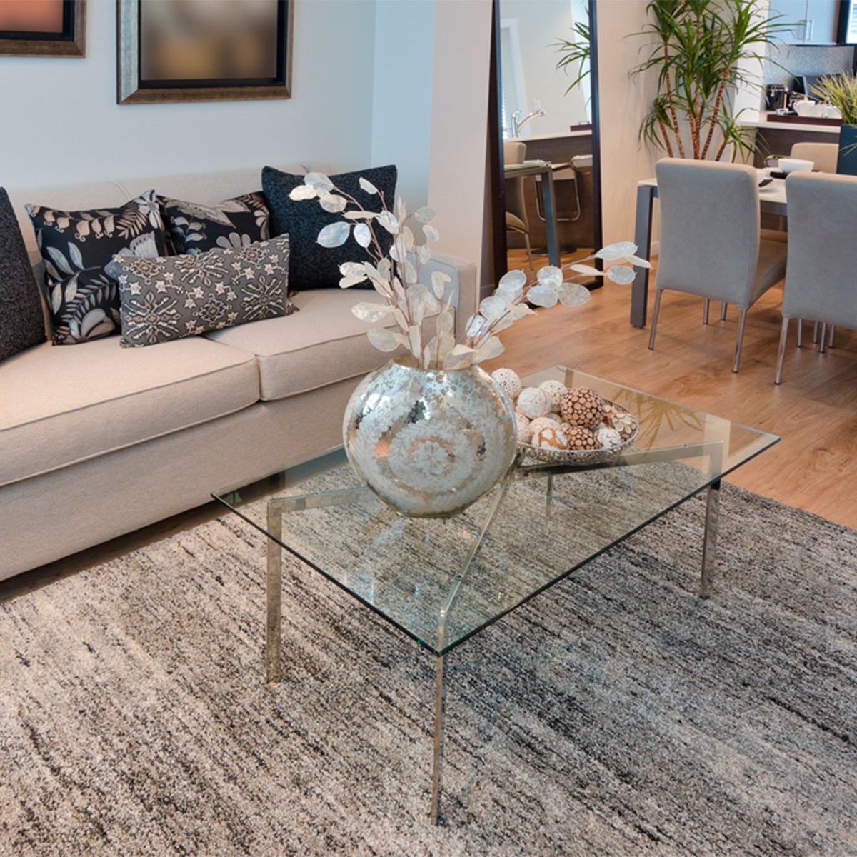 Small Room Ideas: Clear Furniture