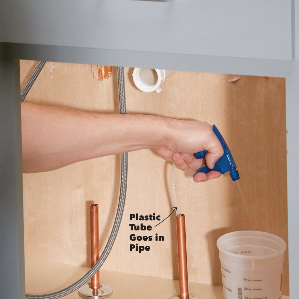 Spray-Bottle Pipe Pump