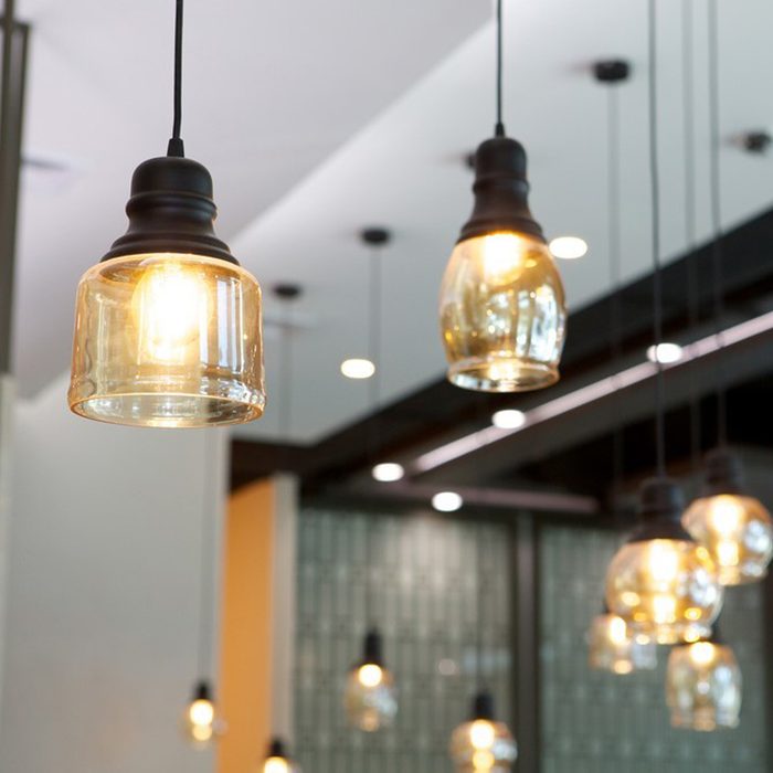 dfh17jul034_540958840_08 modern industrial hanging light fixtures