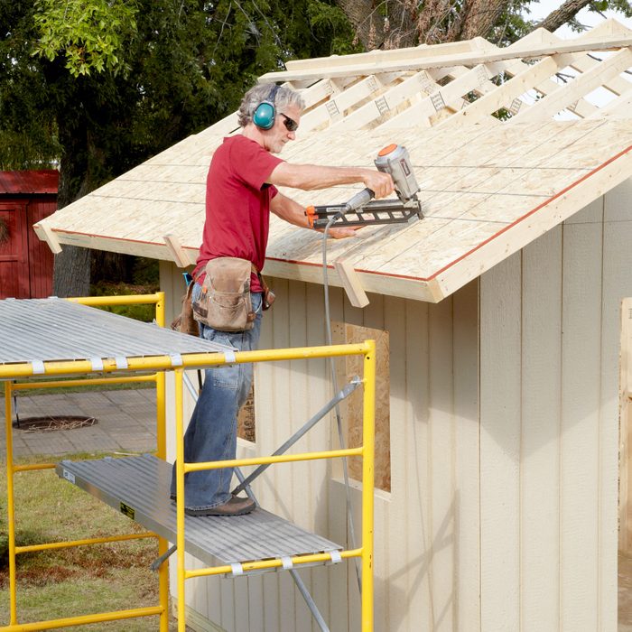 Rent Scaffolding for Shed Roof Construction