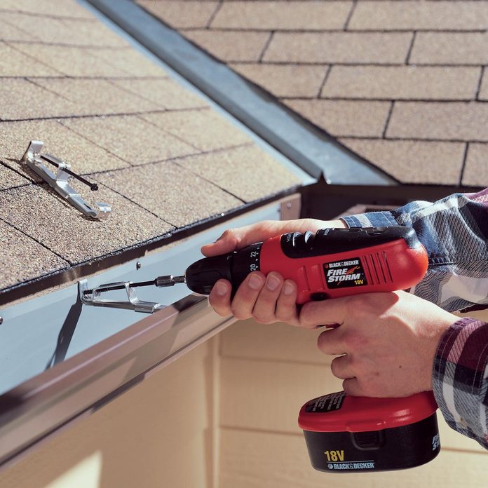 straighten gutters