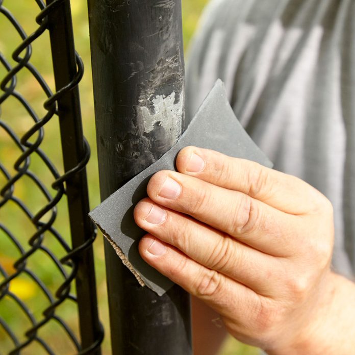 touch up a vinyl-clad fence