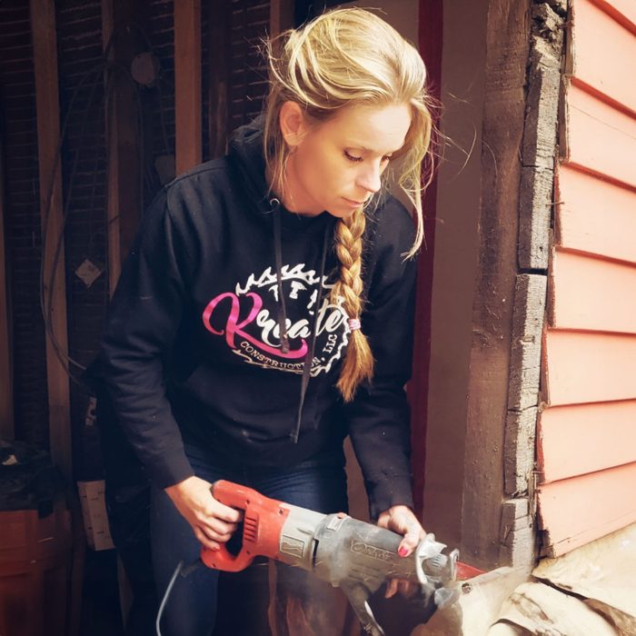 Kelly Gannon, Contractor