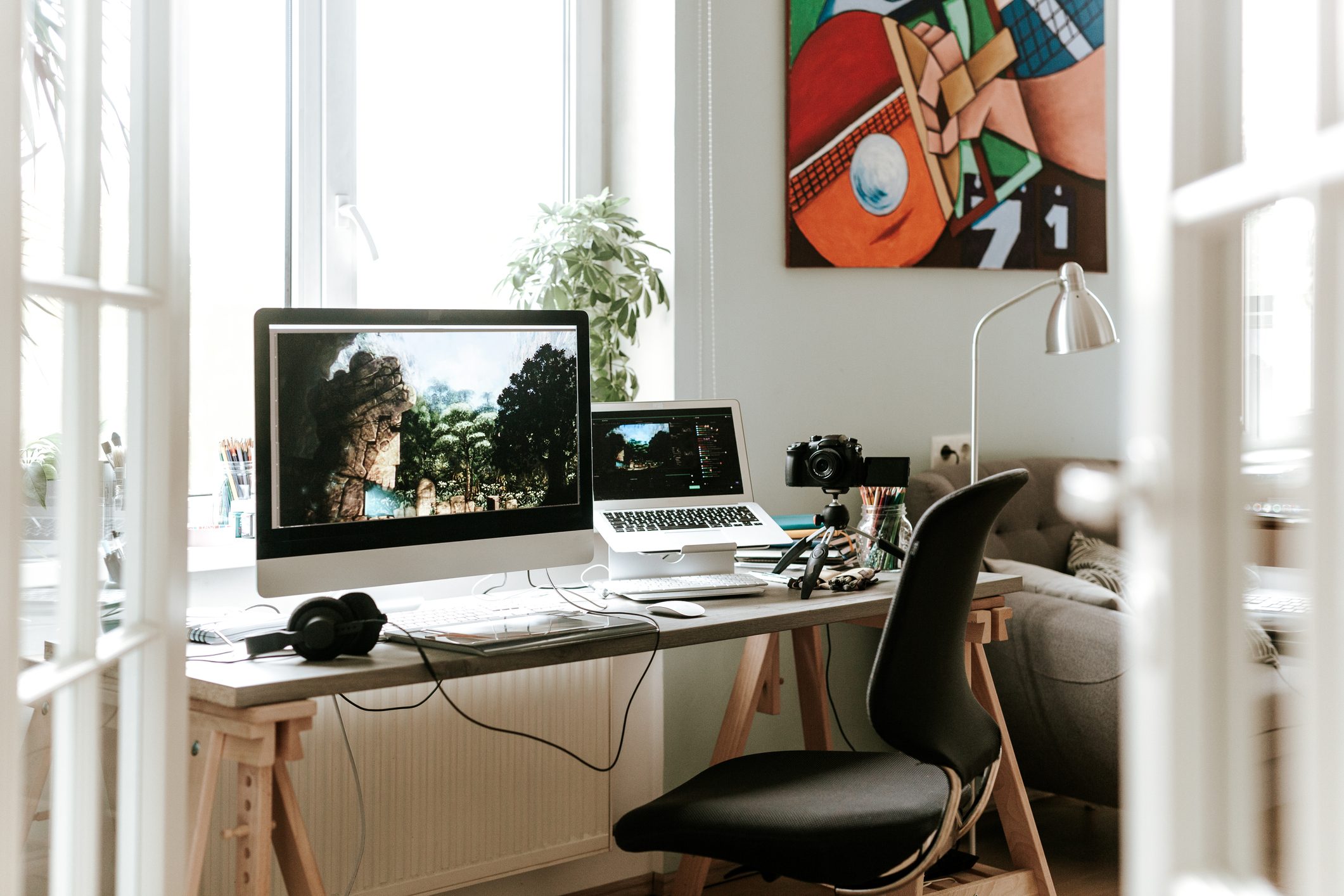 Digital Artist's podcast studio set up