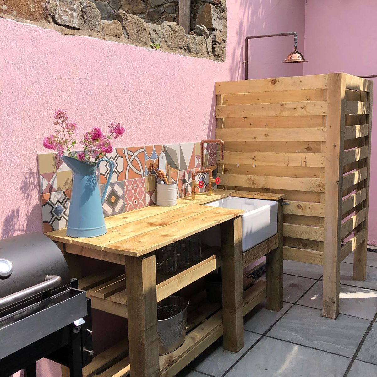 Colorful Outdoor Sink Courtesy @catrin.stuarthome Via Instagram