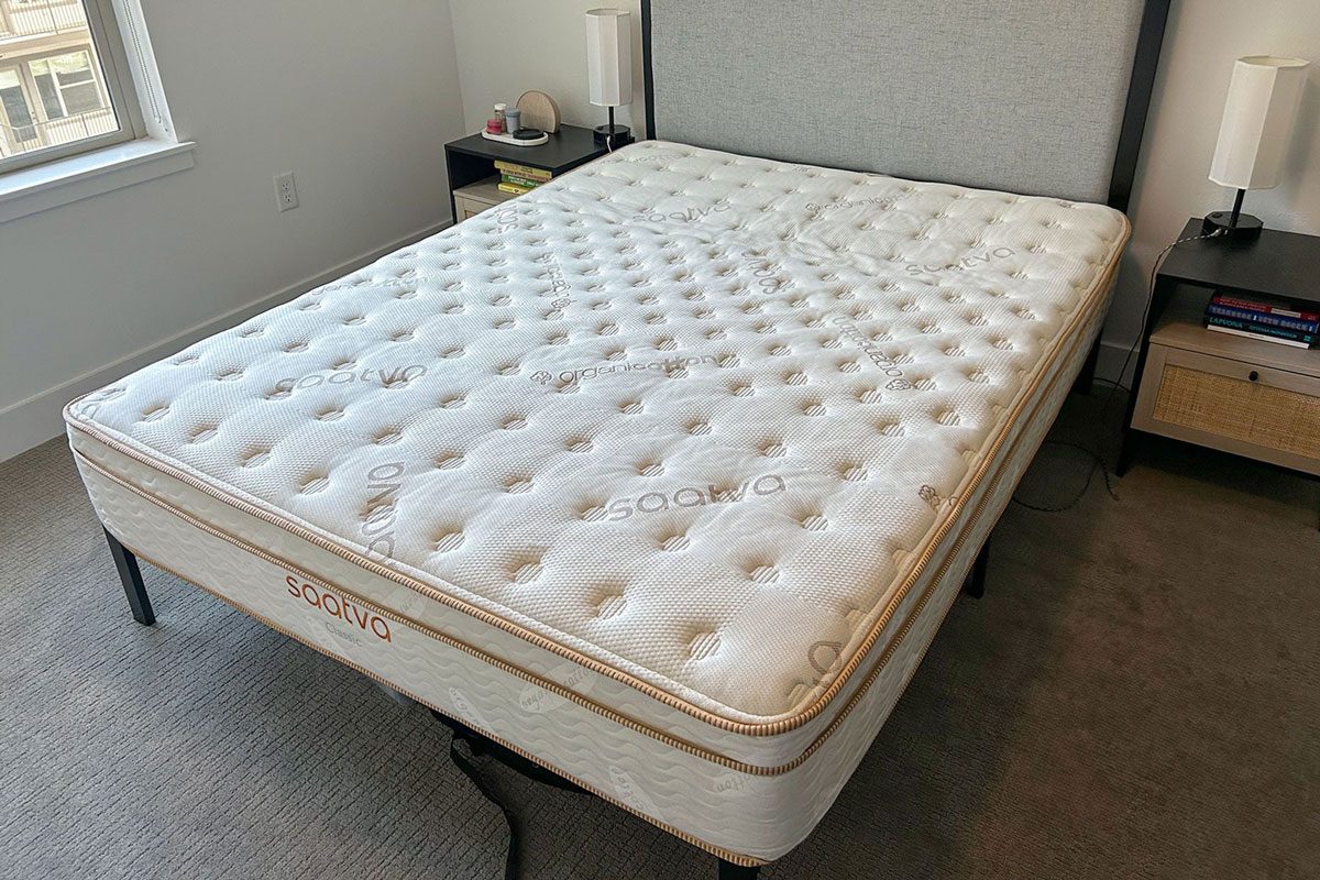 Saatva Classic Mattress Reviews: I’ve Been Sleeping on the Award-Winning Luxury Bed for 1 Year