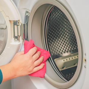 Simple Steps To A Spotless Washing Machine
