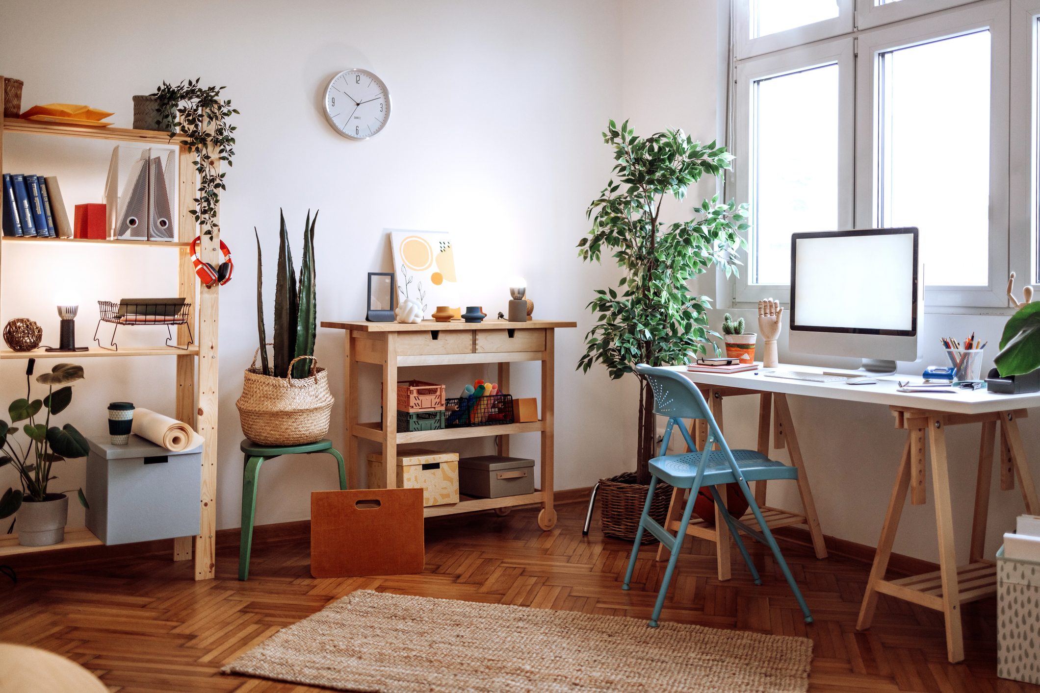 Maximize Your Space: 19 Tips to Make a Small Room Feel Bigger